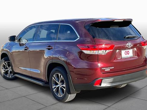 Used 2018 Toyota Highlander Plus image 11