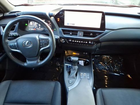 Used 2023 Lexus UX 250h AWD w/ Premium Package image 11