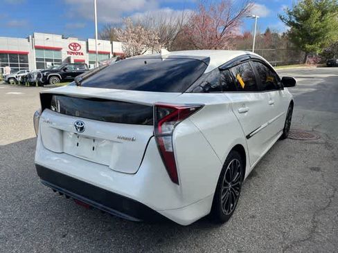 Used 2016 Toyota Prius Four w/ Advanced Technology Package image 4