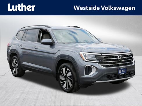 Certified 2024 Volkswagen Atlas SE w/ Panoramic Sunroof Package AWD/4WD image 1