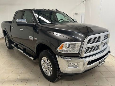 Used 2018 RAM 2500 Laramie w/ Snow Chief Group image 8