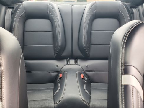 Used 2021 Ford Mustang Shelby GT500 w/ Technology Package RWD image 19