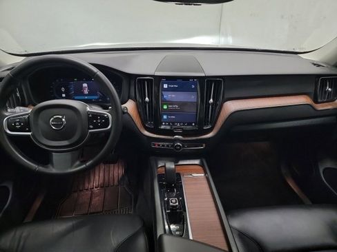 Used 2023 Volvo XC60 B5 Plus AWD/4WD image 15