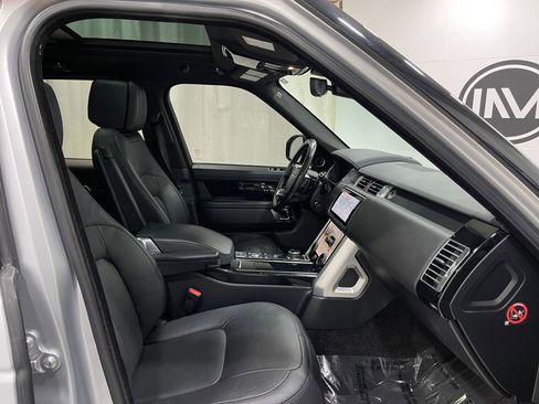 Used 2018 Land Rover Range Rover HSE image 33