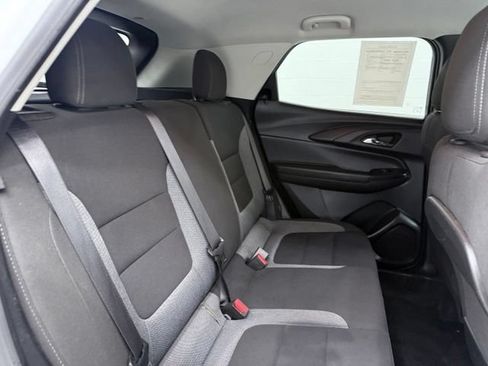 Used 2024 Chevrolet TrailBlazer LT FWD image 21