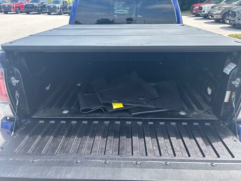 Used 2022 Toyota Tacoma TRD Sport w/ Technology Package AWD/4WD image 6