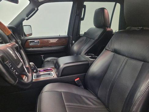 Used 2017 Lincoln Navigator Select RWD image 17