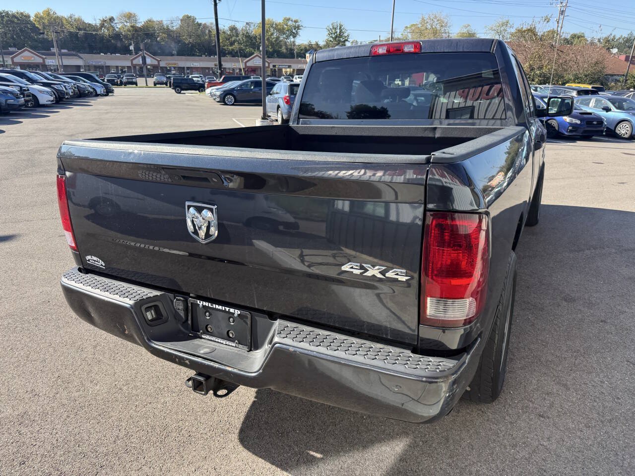 Used 2017 RAM 1500 Express AWD/4WD image 8