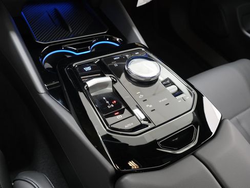 Used 2025 BMW i5 M60 w/ Premium Package AWD/4WD image 22