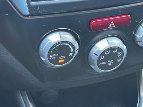 Used 2011 Subaru Impreza WRX Premium image 28