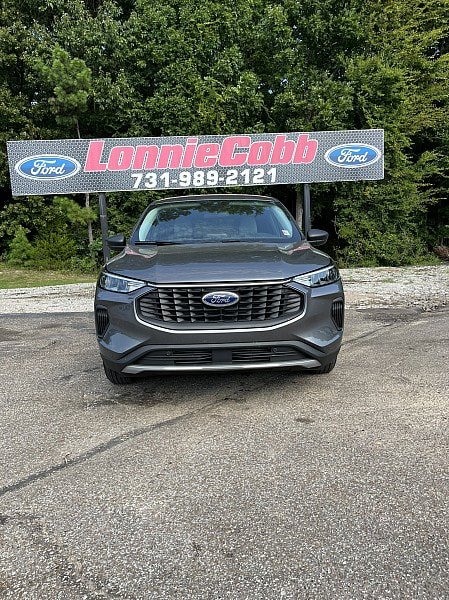 Used 2026 Ford Escape Active w/ Cold Weather Package FWD image 2