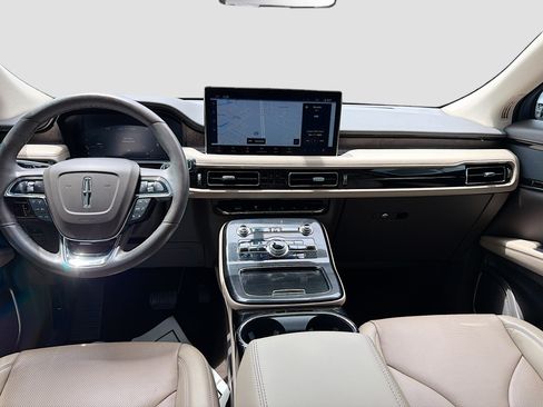 Certified 2023 Lincoln Nautilus Reserve FWD image 23