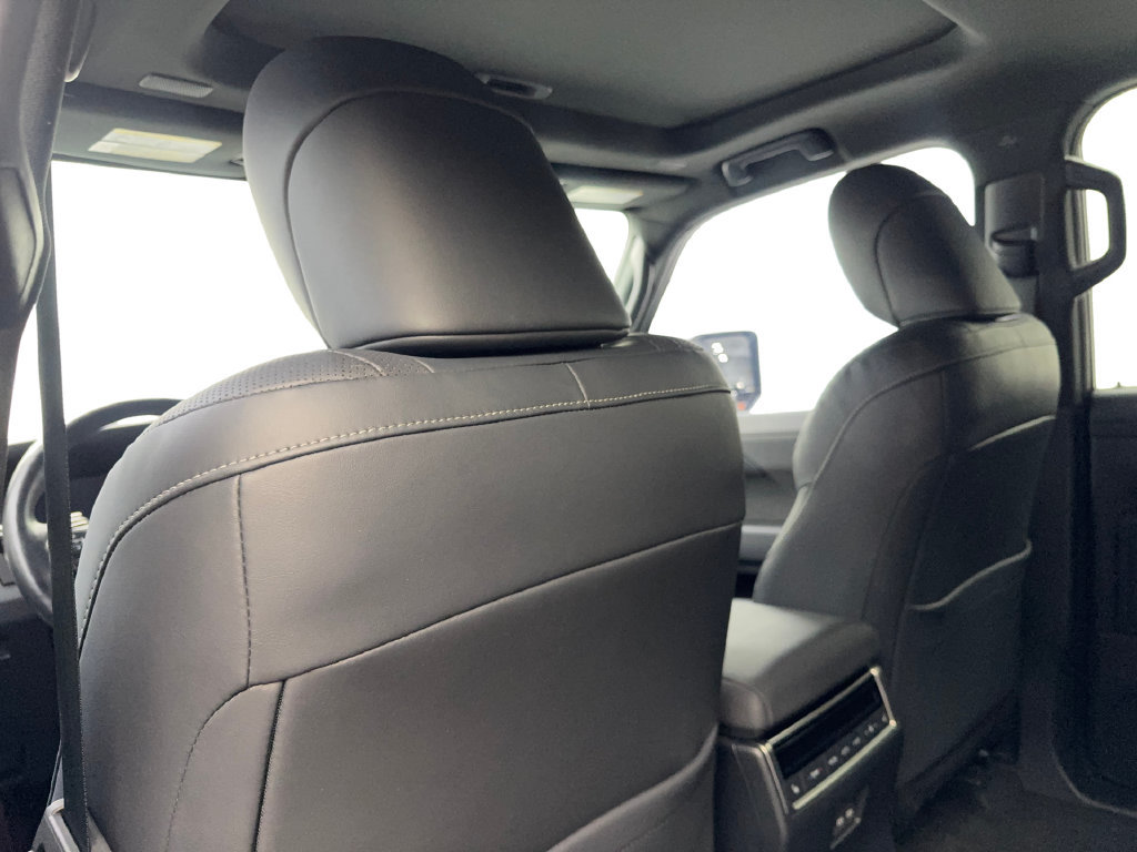 Used 2025 Lexus GX 550 w/ Cold Area Package AWD/4WD image 35