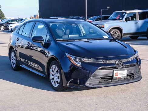 Certified 2024 Toyota Corolla LE FWD image 3