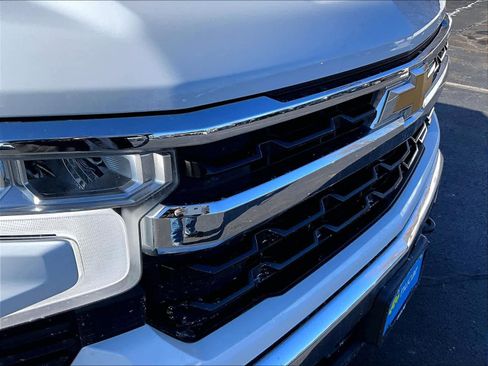 Used 2022 Chevrolet Silverado 1500 LT image 32