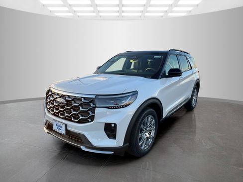 New 2026 Ford Explorer Platinum image 8