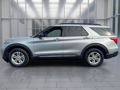 Used 2020 Ford Explorer XLT AWD/4WD image 4