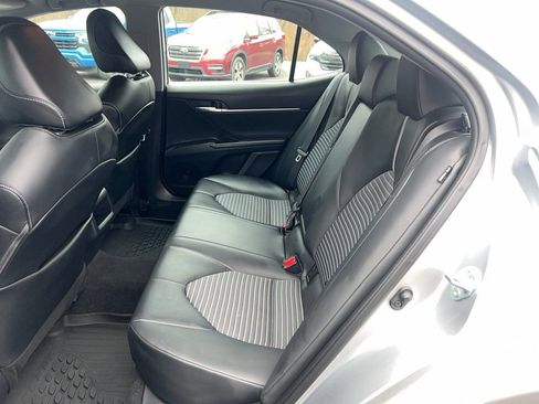 Used 2021 Toyota Camry SE image 10