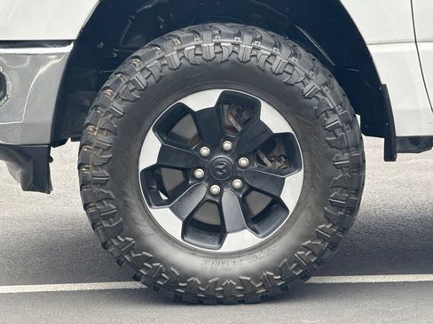 Used 2021 RAM 1500 Big Horn AWD/4WD image 14