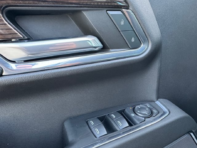 Used 2024 Chevrolet Silverado 1500 LT RWD image 5