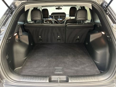 Used 2019 Jeep Cherokee Latitude Plus w/ Cold Weather Group image 24