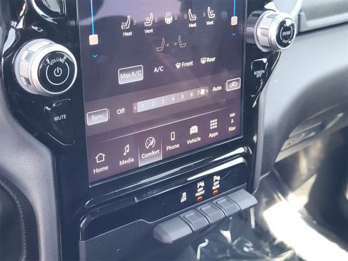 Certified 2025 RAM 1500 Laramie image 20