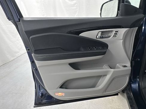 Used 2022 Honda Pilot Elite image 19