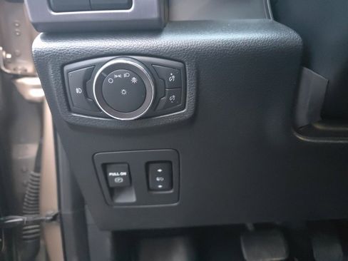 Used 2020 Ford Expedition Platinum image 21