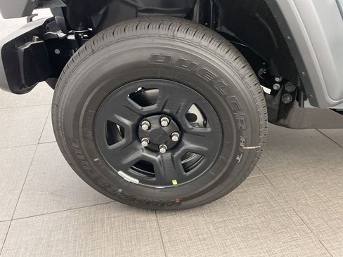 New 2026 Jeep Gladiator Sport image 8