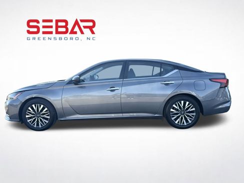 Used 2024 Nissan Altima 2.5 SV image 6