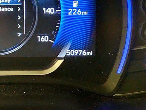 Used 2019 Hyundai Santa Fe AWD image 15