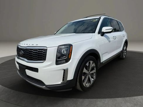 Used 2020 Kia Telluride S w/ S 8 Passenger Seating Package AWD/4WD image 1