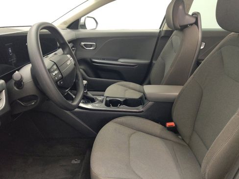 Used 2025 Kia K4 FWD image 17