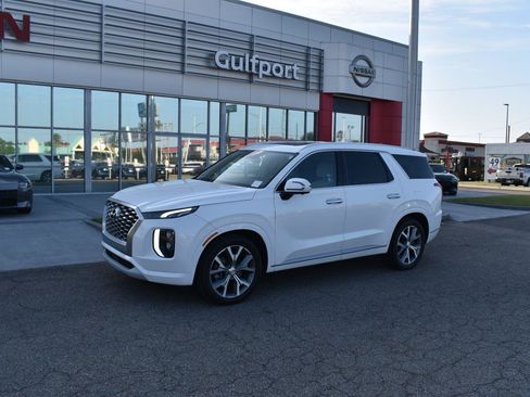 Used 2021 Hyundai Palisade Limited FWD image 2