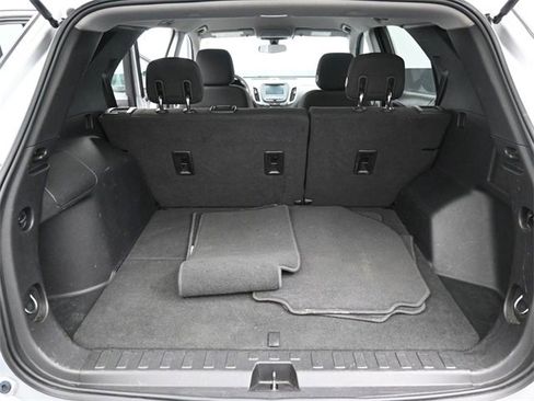 Used 2018 Chevrolet Equinox LT image 29