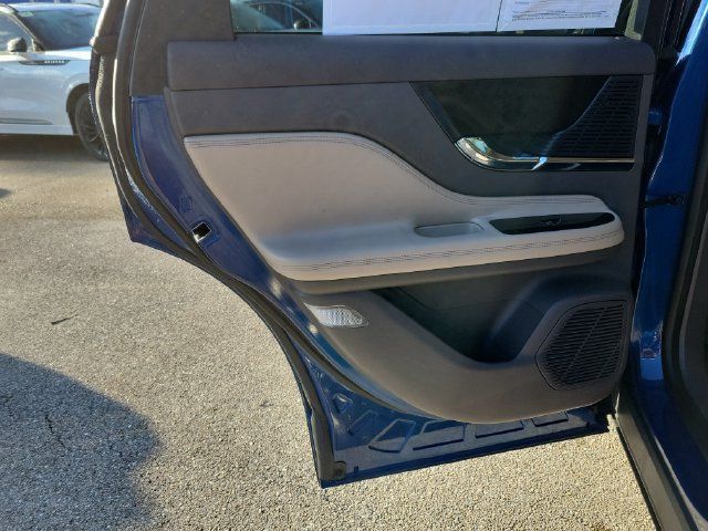 Certified 2020 Lincoln Corsair AWD w/ Premium Package image 14