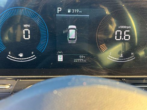 Used 2025 Hyundai Kona SEL image 28