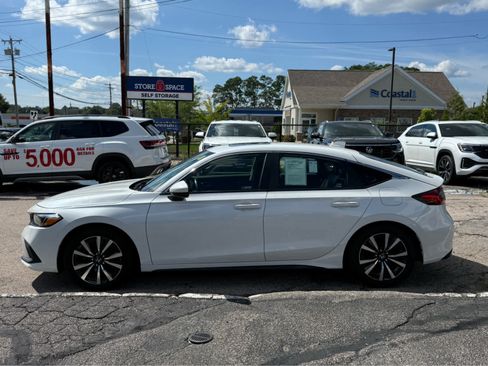 Used 2023 Honda Civic EX-L image 4