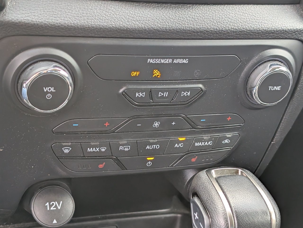 Used 2022 Ford Ranger Lariat w/ Tremor Off-Road Package AWD/4WD image 16