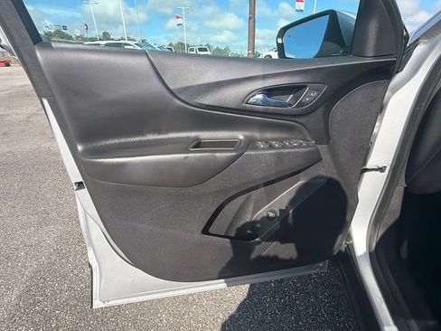 Used 2020 Chevrolet Equinox LT FWD image 10