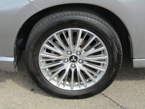 Used 2022 Mitsubishi Outlander SEL image 4