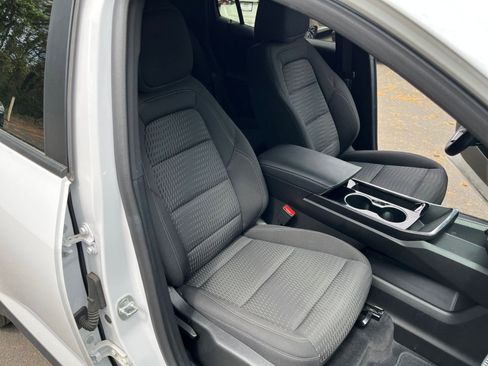 Used 2025 Chevrolet Equinox LT image 36