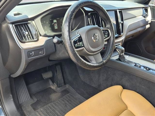 Used 2020 Volvo XC60 T5 Inscription FWD image 9