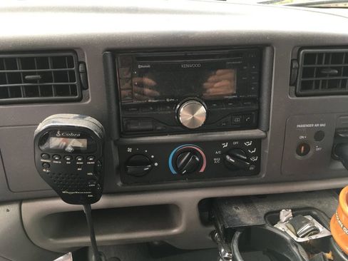 Used 2001 Ford F250 4x4 SuperCab Super Duty image 10