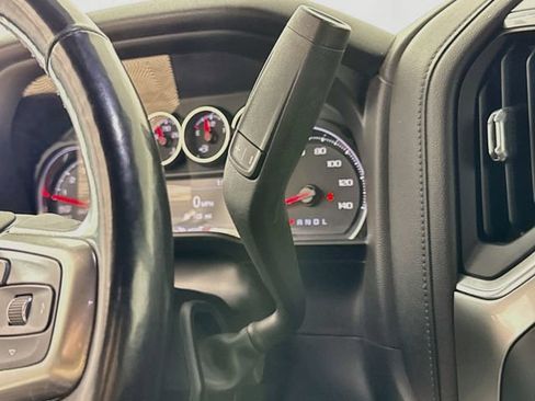 Used 2019 Chevrolet Silverado 1500 LT Trail Boss AWD/4WD image 17