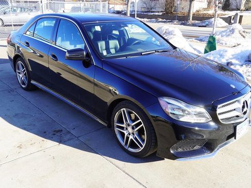 Used 2014 Mercedes-Benz E 350 4MATIC Sedan image 9