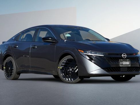 New 2026 Nissan Sentra SR w/ Floor Mat Package image 2