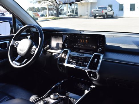 Used 2022 Kia Sorento SX w/ Panoramic Sunroof Package image 34