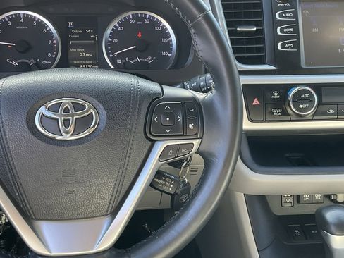 Used 2018 Toyota Highlander Plus image 46