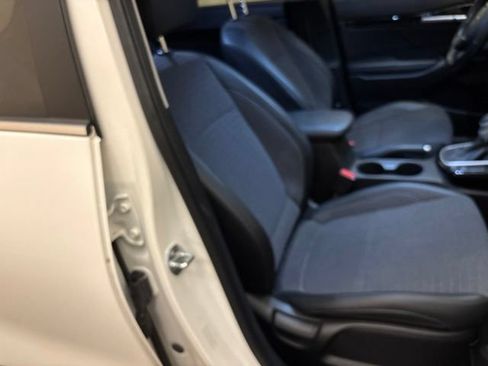Certified 2023 Kia Seltos S w/ Navigation Package FWD image 20